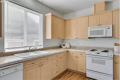 1422 NE 18th Pl, Canby, OR 97013 - Photo 12