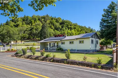 695 Glengary Loop Rd, Roseburg, OR 97470 - Photo 2
