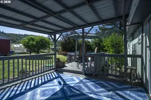 695 Glengary Loop Rd, Roseburg, OR 97470 - Photo 22