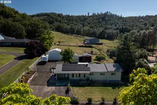 695 Glengary Loop Rd, Roseburg, OR 97470 - Photo 46