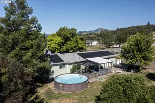 695 Glengary Loop Rd, Roseburg, OR 97470 - Photo 40