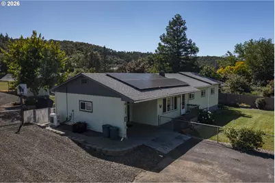 695 Glengary Loop Rd, Roseburg, OR 97470 - Photo 42