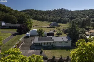 695 Glengary Loop Rd, Roseburg, OR 97470 - Photo 44