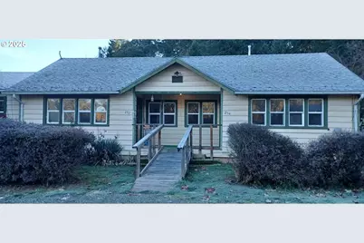 252 5th St, Glendale, OR 97442 - Photo 1