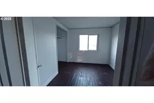 252 5th St, Glendale, OR 97442 - Photo 8