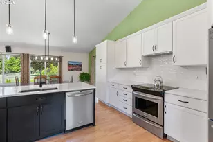 3390 McCarthy Dr, Hood River, OR 97031 - Photo 10