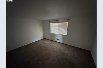 22630 NE Schuyler St, Fairview, OR 97024 - Photo 10