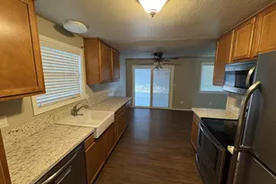 22630 NE Schuyler St, Fairview, OR 97024 - Photo 2