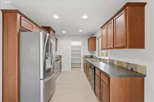 8011 NE 142nd Ave, Vancouver, WA 98682 - Photo 4