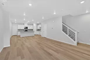 3723 SW Knapp Dr, Gresham, OR 97080 - Photo 2