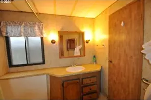 13764 Tandy St, Clatskanie, OR 97016 - Photo 8