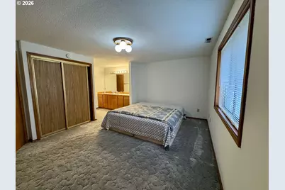 16002 NE Hancock St, Portland, OR 97230 - Photo 12