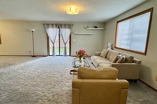 16002 NE Hancock St, Portland, OR 97230 - Photo 6