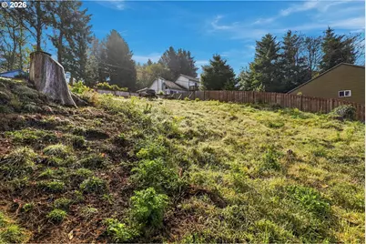 2432 NE 36th Dr, Lincoln City, OR 97367 - Photo 4