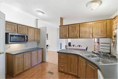 5050 Columbus St SE #123, Albany, OR 97322 - Photo 24