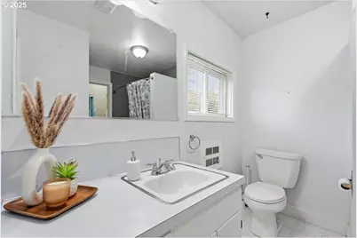 813 NE Grace Ave, Battle Ground, WA 98604 - Photo 12