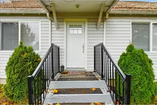 813 NE Grace Ave, Battle Ground, WA 98604 - Photo 2