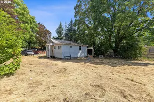 10246 SE Liebe St, Portland, OR 97266 - Photo 38