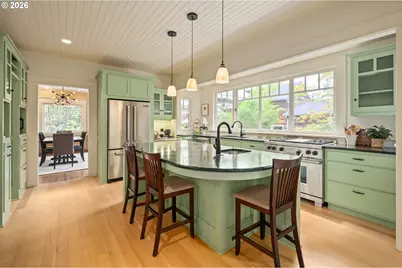 2303 McMorran Ave, Eugene, OR 97403 - Photo 12