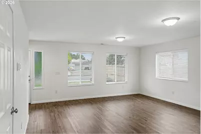 301 S 1st St. St, Silverton, OR 97381 - Photo 14