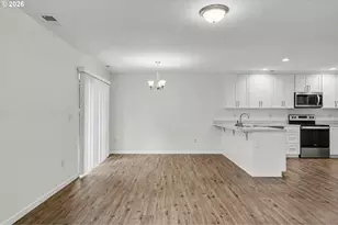 301 S 1st St St, Silverton, OR 97381 - Photo 8