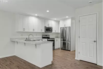 301 S 1st St. St, Silverton, OR 97381 - Photo 10