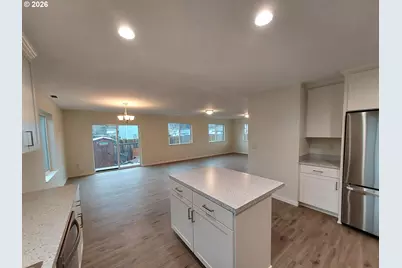 301 S Drake St, Silverton, OR 97381 - Photo 20