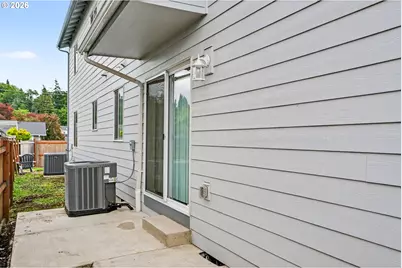 301 S 1st St. St, Silverton, OR 97381 - Photo 4