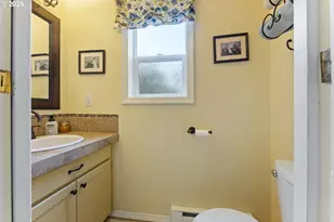1389 Bayview Ave, North Bend, OR 97459 - Photo 16