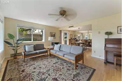 1389 Bayview Ave, North Bend, OR 97459 - Photo 8