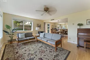 1389 Bayview Ave, North Bend, OR 97459 - Photo 8