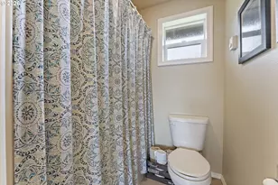 1389 Bayview Ave, North Bend, OR 97459 - Photo 22