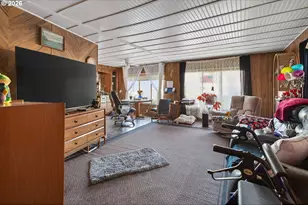 1225 W 10th Ave, Junction City, OR 97448 - Photo 4