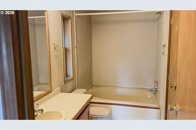 1040 NE 12th Ave, Rockaway Beach, OR 97136 - Photo 6