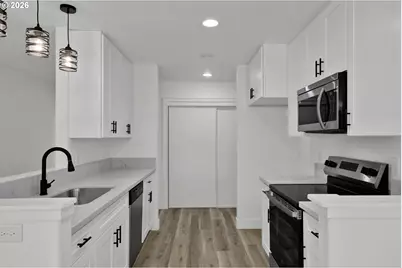 9 Waterford Downs, Florence, OR 97439 - Photo 20