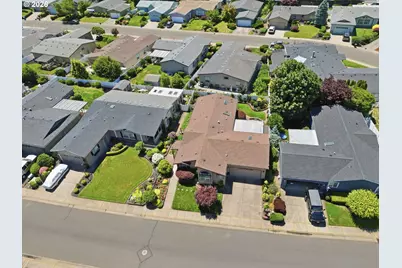 3220 Crescent Ave #33, Eugene, OR 97408 - Photo 40