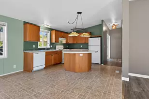 21901 SE Borges Rd, Damascus, OR 97089 - Photo 18