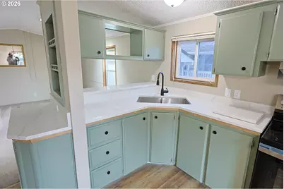 1435 Ventana Ct, Coos Bay, OR 97420 - Photo 6