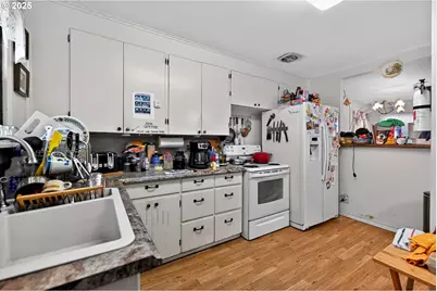 48386 Jasper Dr, Oakridge, OR 97463 - Photo 10