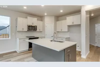 9445 SE Crystal Rose St, Happy Valley, OR 97086 - Photo 12