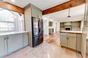 9765 SW Oaks Ln, Portland, OR 97224 - Photo 12