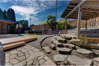 9765 SW Oaks Ln, Portland, OR 97224 - Photo 40