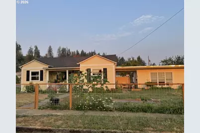 914 4th Ave, Sweet Home, OR 97386 - Photo 1