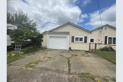 914 4th Ave, Sweet Home, OR 97386 - Photo 2
