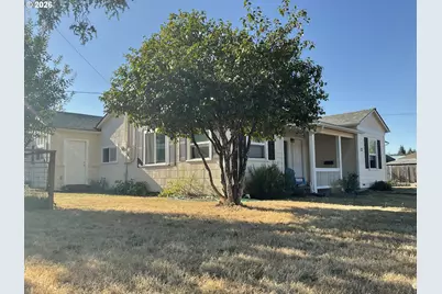 914 4th Ave, Sweet Home, OR 97386 - Photo 4