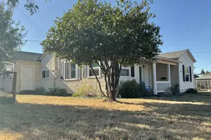 914 4th Ave, Sweet Home, OR 97386 - Photo 4