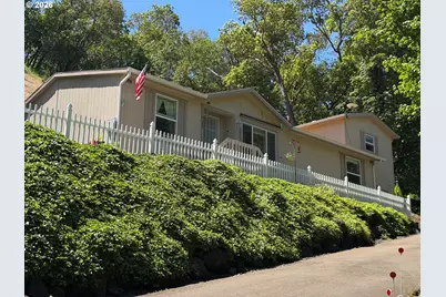 2383 W Military Ave, Roseburg, OR 97471 - Photo 1