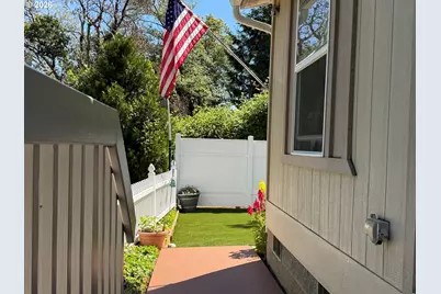 2383 W Military Ave, Roseburg, OR 97471 - Photo 40