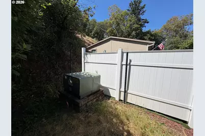 2383 W Military Ave, Roseburg, OR 97471 - Photo 38