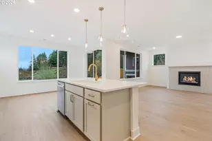 15985 SW Bluewater Ter, Tigard, OR 97224 - Photo 10